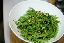 Taze Fasulye Salatası Tarifi ve Malzemeleri Taze Fasulye Salatası Tarifi ve Malzemeleri