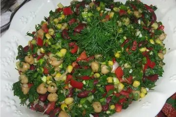 Değişik Salata Tarifleri ve Malzemeleri