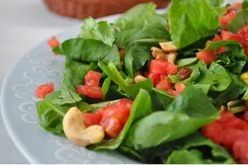 Roka Salatası Tarifi ve Malzemeleri